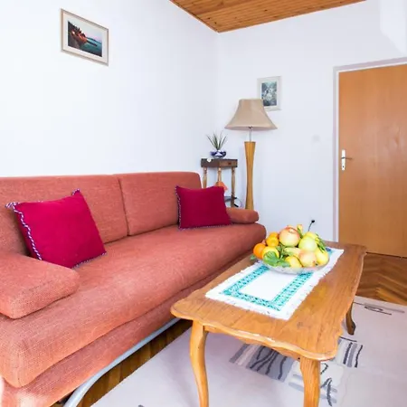 Apartments Anka Trsteno