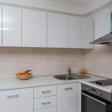 Apartments Anka * Trsteno