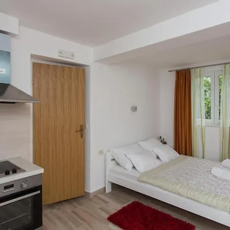 Apartments Anka Apartment *